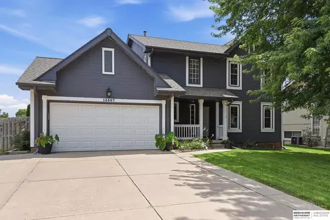 15507 Edna St, Omaha, NE 68138