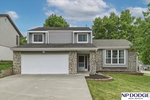 3704 Schuemann Dr, Bellevue, NE 68123