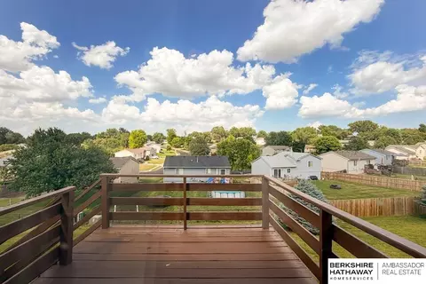 Exterior - 1138 Devon Dr, Papillion, NE 68046 photo 3 of 6