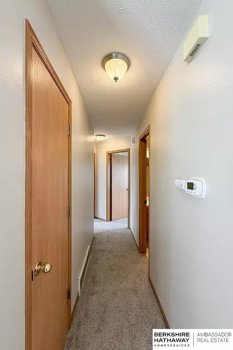Entry Way - 1138 Devon Dr, Papillion, NE 68046 photo 3 of 4