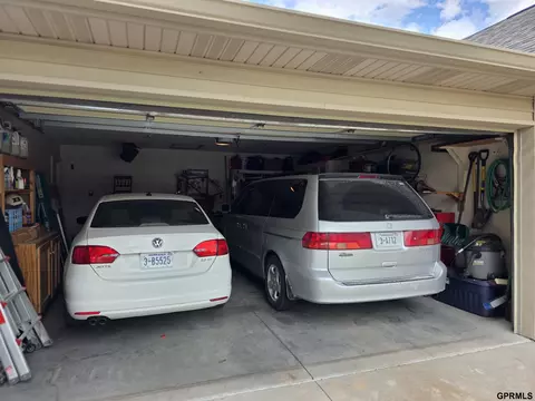 Exterior - 506 Springview St, Beatrice, NE 68310 photo 5 of 6