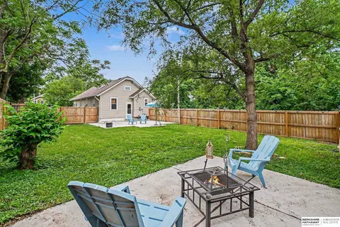 4120 Maple St, Omaha, NE 68111