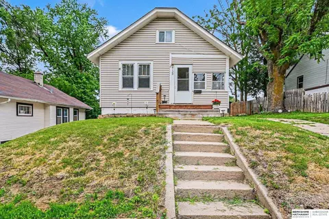 Exterior - 4120 Maple St, Omaha, NE 68111 photo 2 of 4