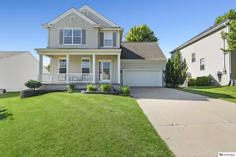 16313 Sherwood Ave, Omaha, NE 68116
