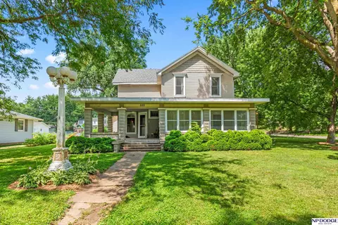220 N 14 St, Tekamah, NE 68061