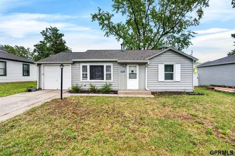 420 S 46th St, Lincoln, NE 68510