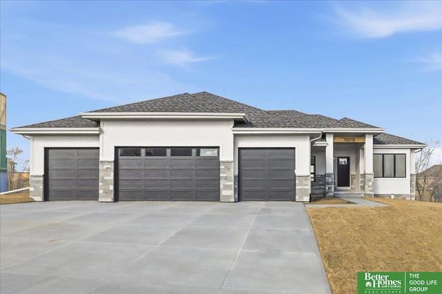 10715 S 220th St, Gretna, NE 68028
