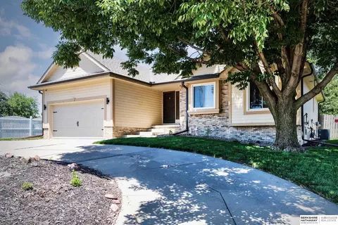 15512 Corby St, Omaha, NE 68116