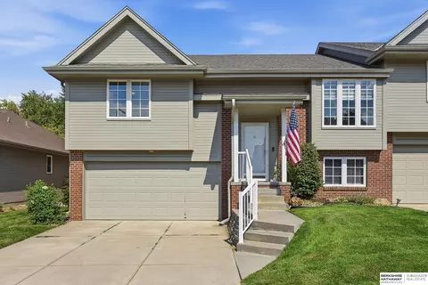 7707 S 162nd St, Omaha, NE 68136
