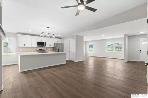 Living - 1216 Valley View St, Valley, NE 68064 photo 8 of 13