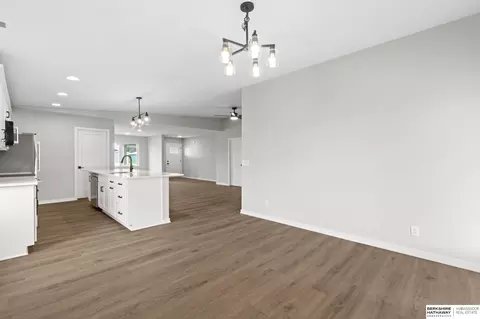 Dining - 1216 Valley View St, Valley, NE 68064 photo 2 of 5