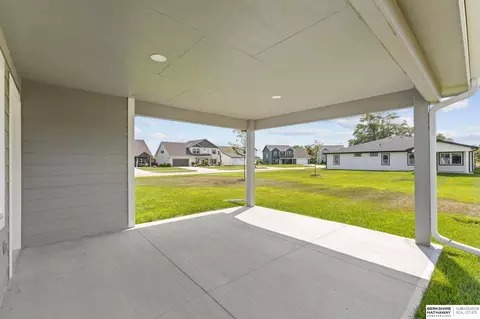 Exterior - 1216 Valley View St, Valley, NE 68064 photo 3 of 8