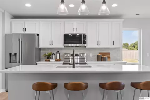 Kitchen - 1216 Valley View St, Valley, NE 68064 photo 6 of 11