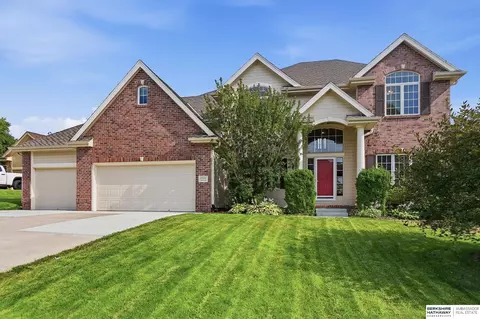 17321 Monroe Cir, Omaha, NE 68135