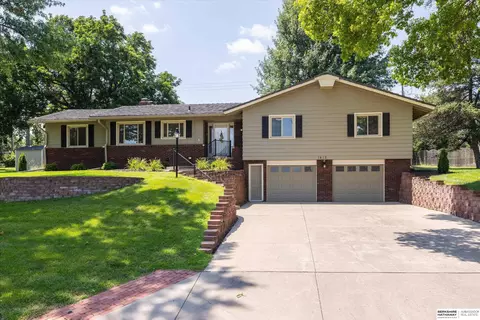 1412 S 126th St, Omaha, NE 68144