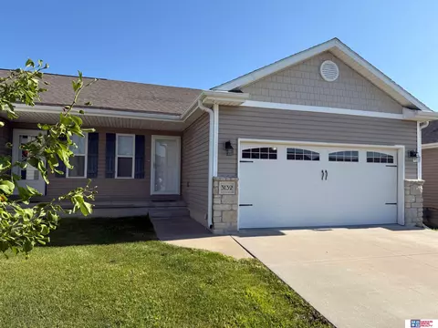 3132 King Ridge Blvd, Lincoln, NE 68504