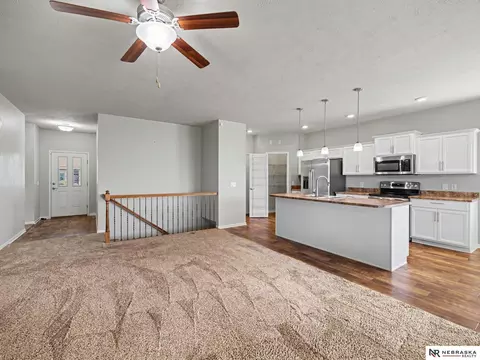 1807 Mayflower Rd, Bellevue, NE 68123 photo 6