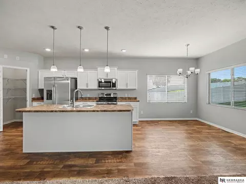 1807 Mayflower Rd, Bellevue, NE 68123 photo 7