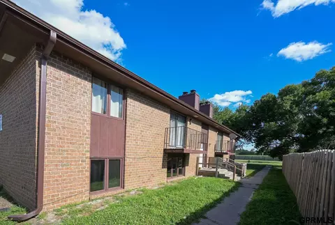 4228 Huntington Ave, Lincoln, NE 68504