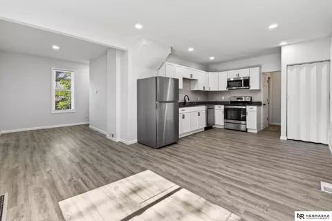 2506 N 66 Ave, Omaha, NE 68104