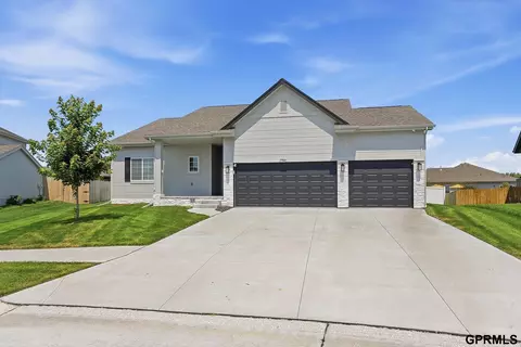 19864 Birch Ave, Gretna, NE 68028
