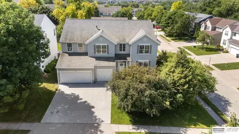 16147 U Cir, Omaha, NE 68135