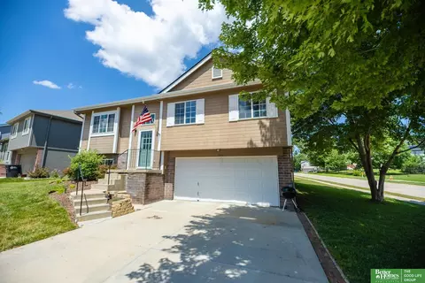 11854 Newport Ave, Omaha, NE 68164