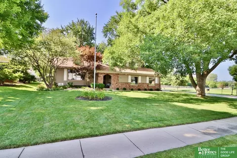 11635 Ruggles St, Omaha, NE 68164