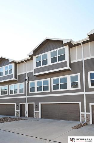 20873 T Ct, Elkhorn, NE 68022