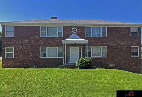 4410 N 52 St, Omaha, NE 68104