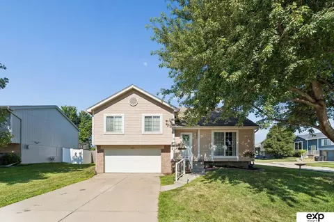 8912 N 75th Ave, Omaha, NE 68122