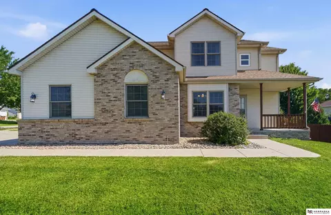 1550 Meadow Lark Rd, Lincoln, NE 68521