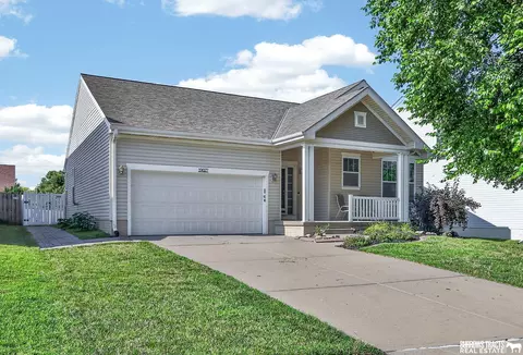 19027 B St, Omaha, NE 68130