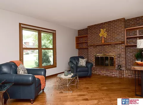 Living - 125 Regency Dr, Beatrice, NE 68310 photo 2 of 5