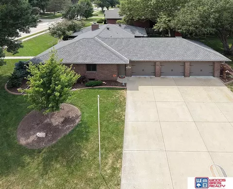 View/Area - 125 Regency Dr, Beatrice, NE 68310 photo 2 of 12