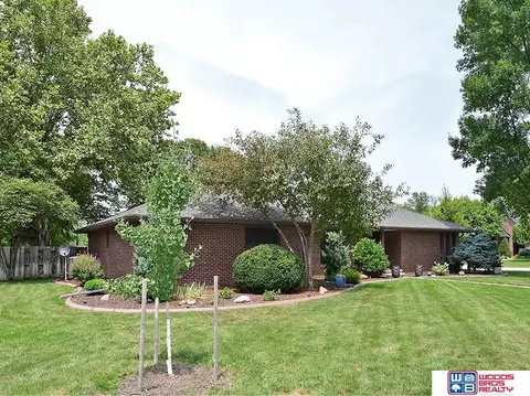 Exterior - 125 Regency Dr, Beatrice, NE 68310 photo 13 of 13