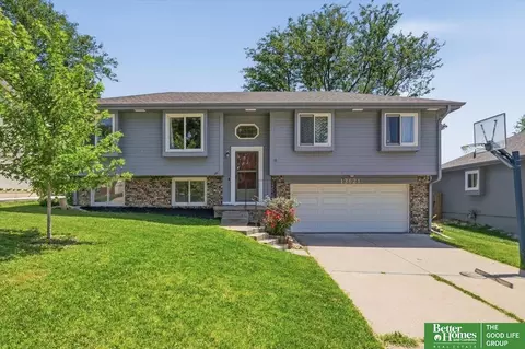 13621 Hascall St, Omaha, NE 68144