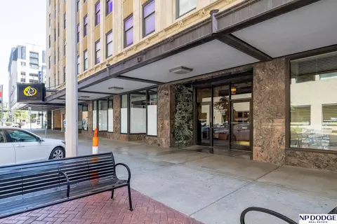 128 N 13th St #806, Lincoln, NE 68508