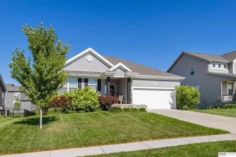 12015 S 212th St, Gretna, NE 68028