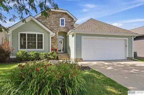 18895 Marcy St, Elkhorn, NE 68022