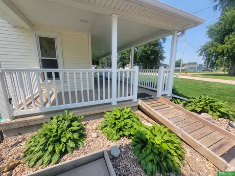 Exterior - 309 E P, Mccool Junction, NE 68401 photo 1 of 7
