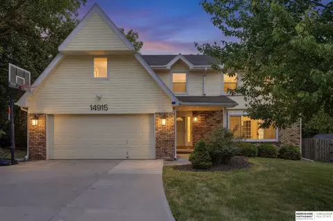 14915 Martha Cir, Omaha, NE 68144