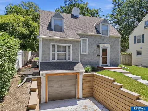 2916 S 26th St, Lincoln, NE 68502