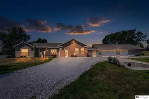 13994 156th St, Louisville, NE 68037