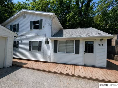 628 S 6th St, Plattsmouth, NE 68048