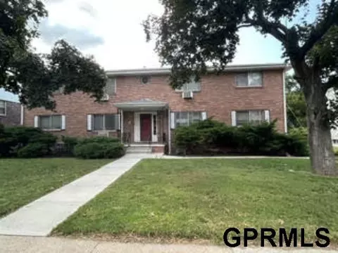 1010 N 40th St, Omaha, NE 68131