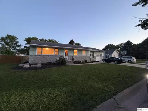 815 W 11th St, Wahoo, NE 68066