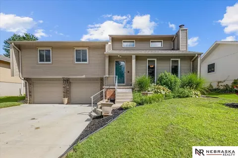 12729 Erskine St, Omaha, NE 68164