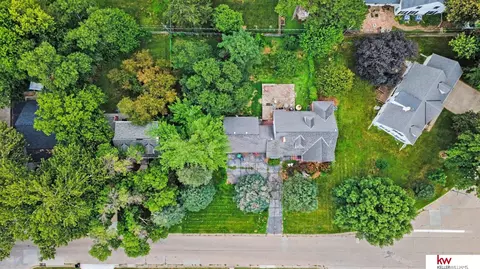 207 S 70 Ave, Omaha, NE 68132