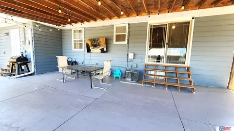 Exterior - 1421 N 9th St, Beatrice, NE 68310 photo 6 of 8